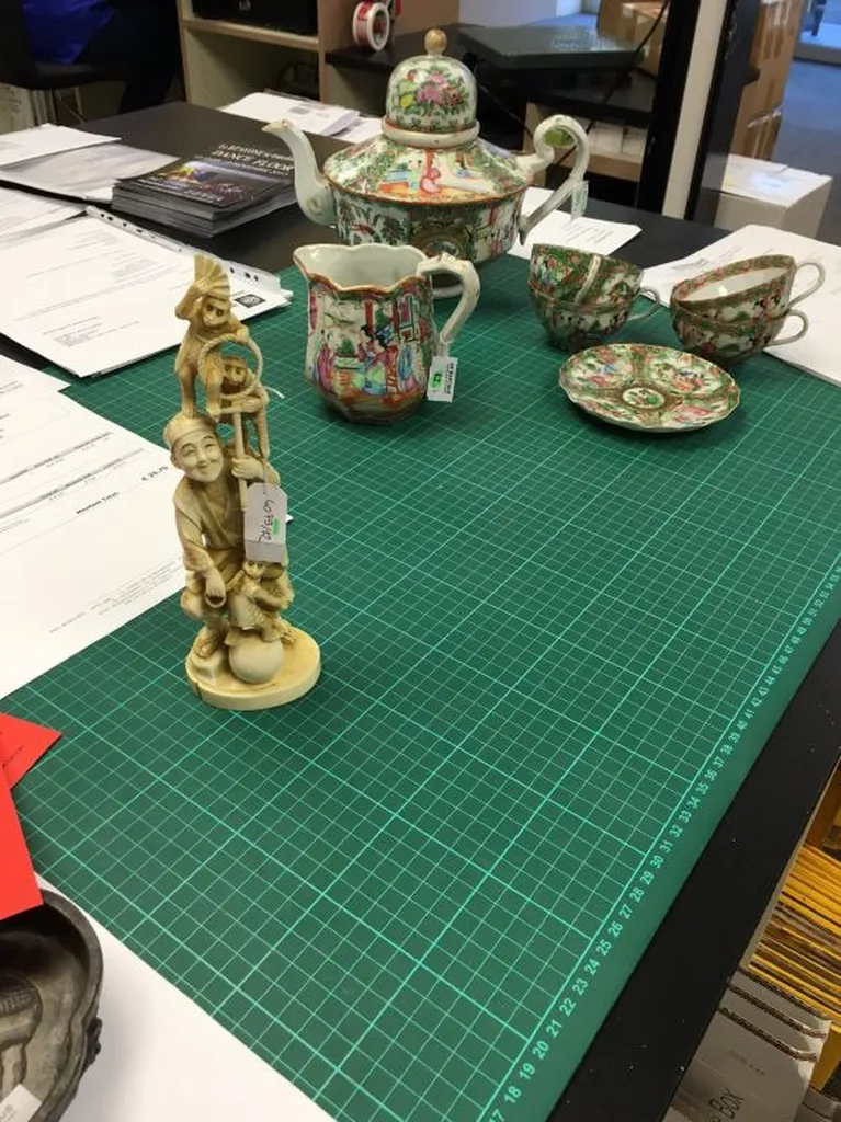 Envoi d'antiquités à hong-Kong