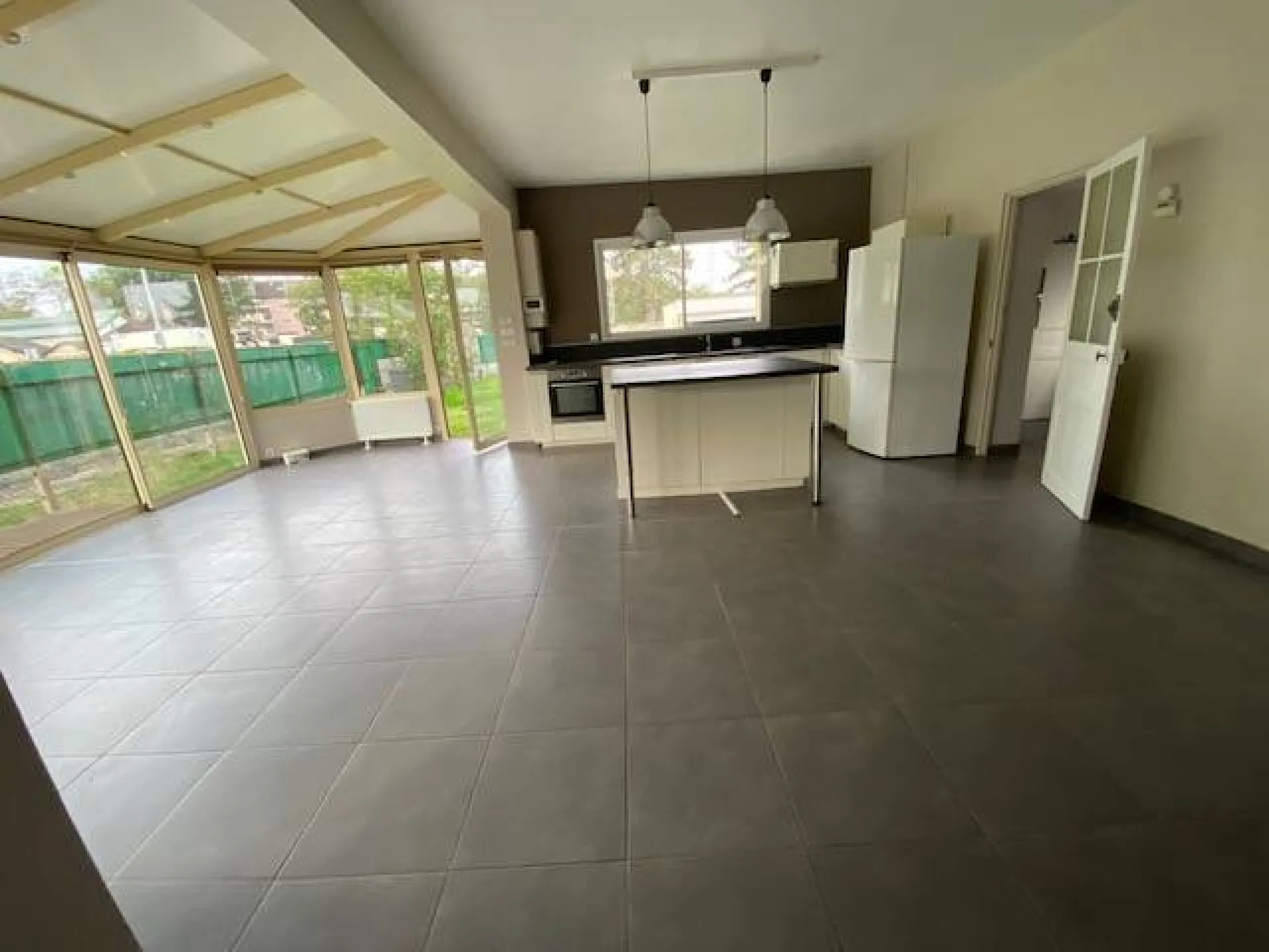 A acheter maison plain pied de 79m² sur 600m² de terrain avec garage sur la commune e Saint Aubin Les Elbeuf 76410