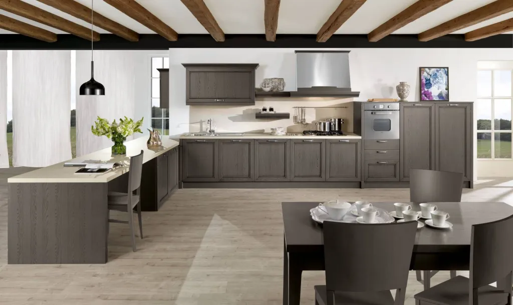 Installation d'une cuisine italienne sur mesure classique bois à Saint Cyr sur Mer dans le 83