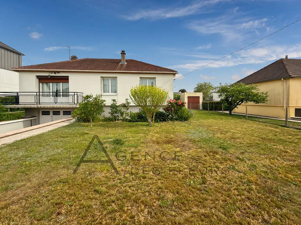 À vendre maison d'environ 70 m² sur un terrain de 645 m² située à OISSEL 76350