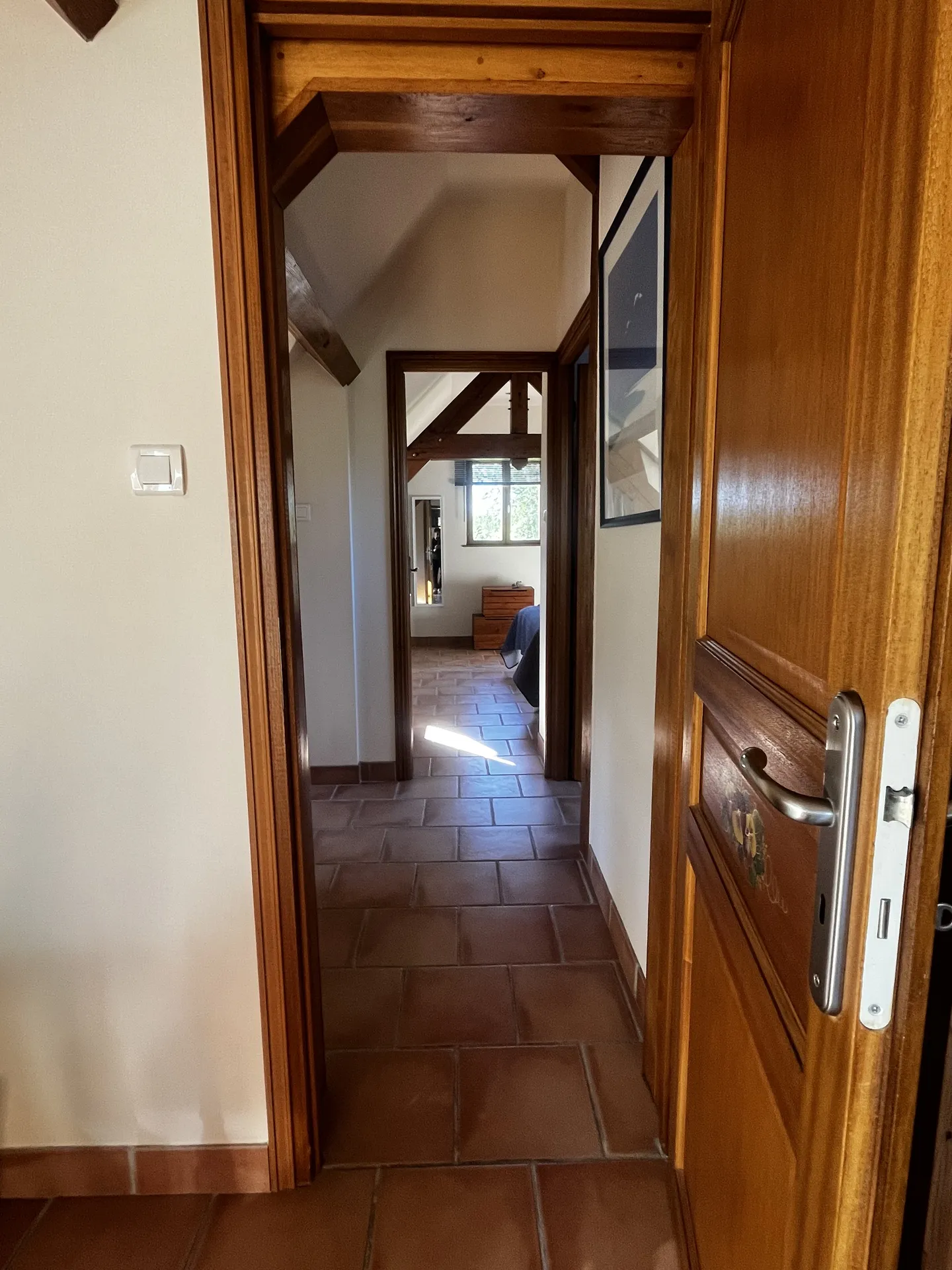 Maison récente avec grande dépendance aménageable – Terrain clos – Proche Côte Normande