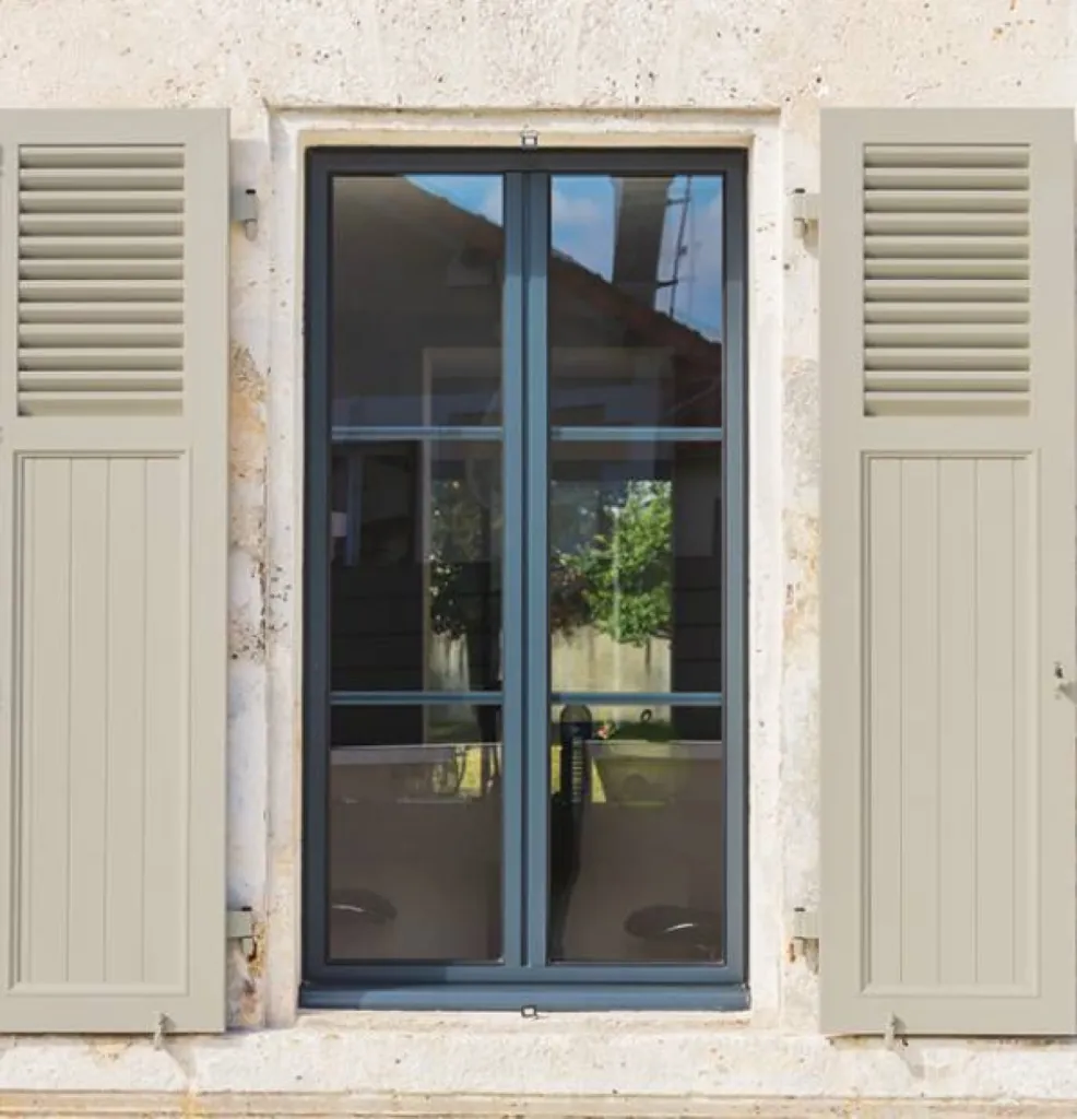 Installation de porte fenêtres aluminium  Installation de porte fenêtres aluminium