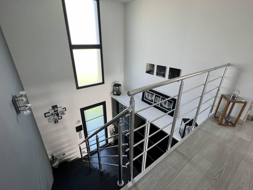 A VENDRE MAISON D'ARCHITECTE SUR LES ESSARTS