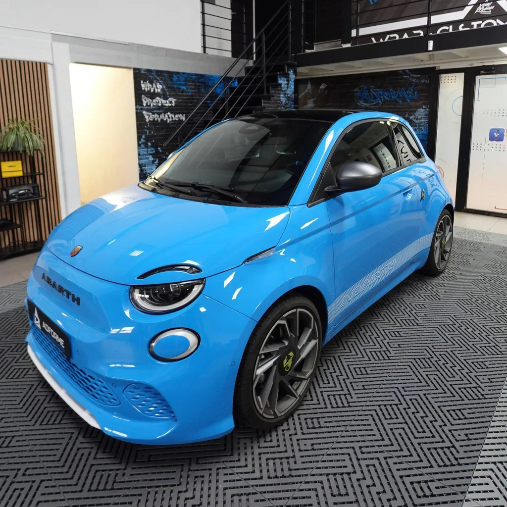 Fiat 500E Abarth
