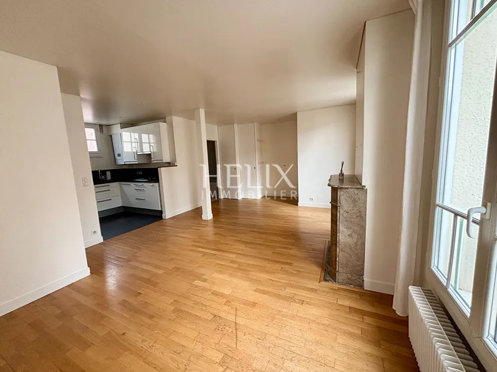 Appartement avec le charme de l'ancien en plein coeur de Saint Germain En Laye 3 pièce(s) 62M2.