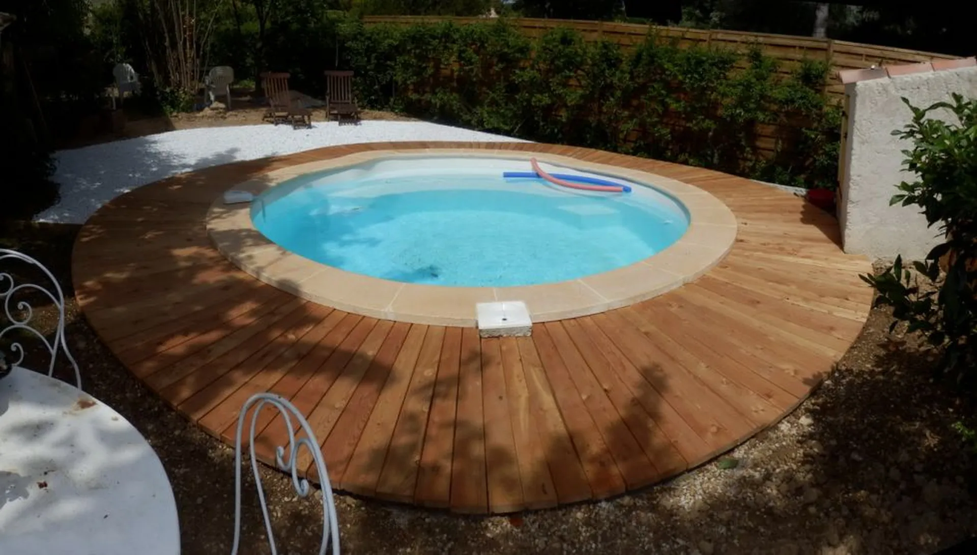 lilopiscines à Plan de campagne vente et pose de piscine petit modèle