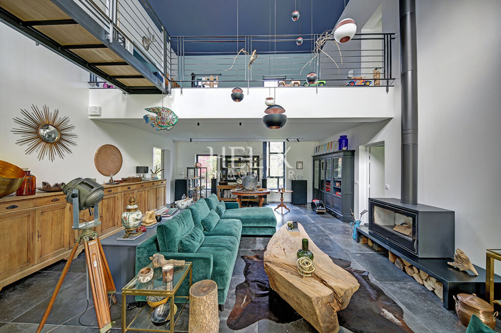 Maison Le Vésinet 10 pièces 261 M2 avec un beau parc paysager