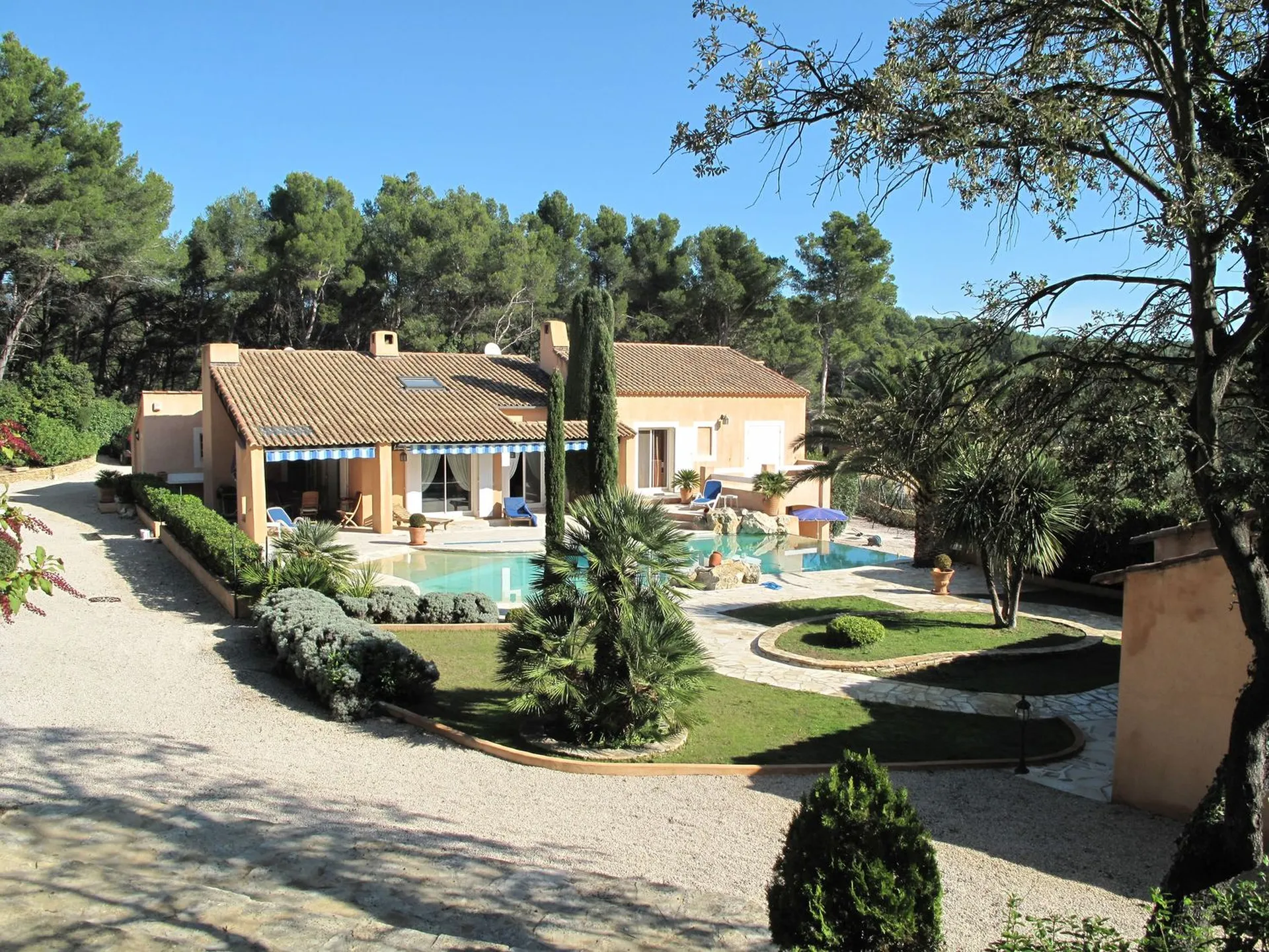 VENDU Roquefort La Bédoule