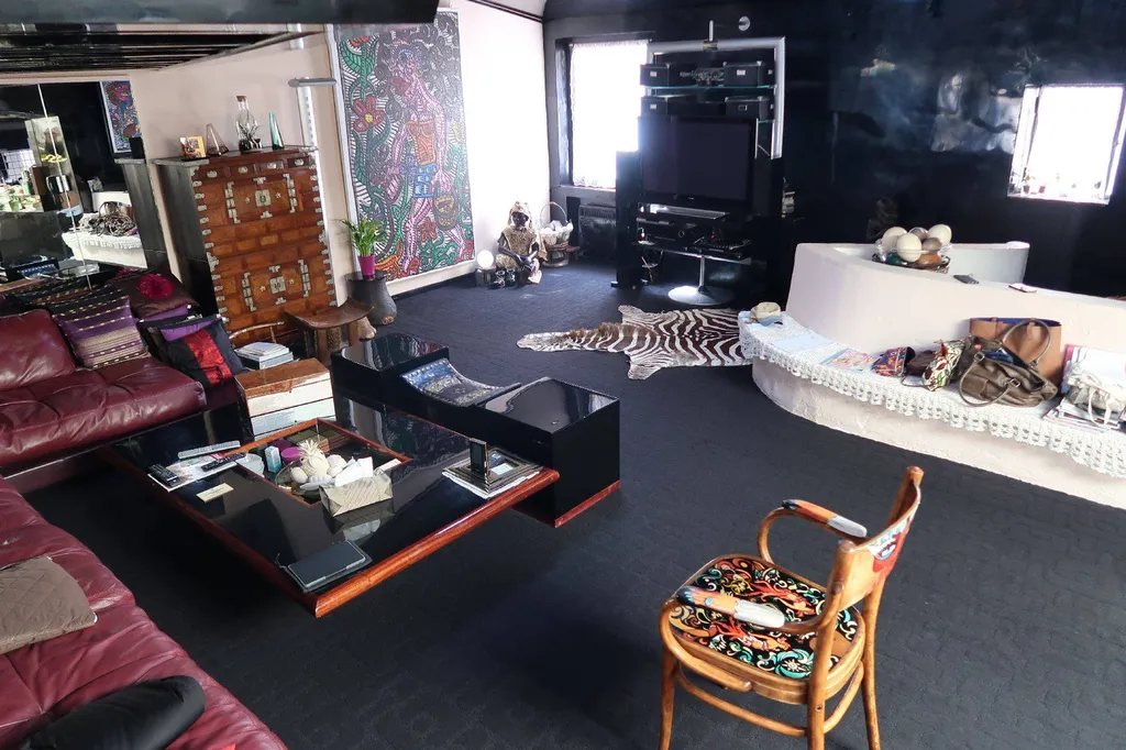 Immeuble Cassis à 30 mètres du port avec terrasse tropézienne vue dégagée