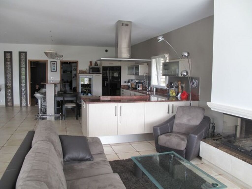 Villa à vendre 8 Cassis composée de 2 logements