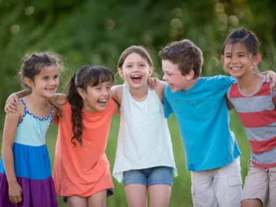 Réserver un stage de tennis, golf, équitation pour vos enfants en France ou dans le monde