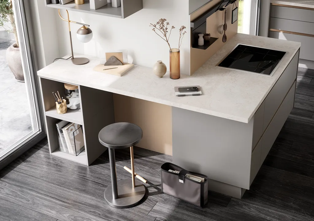 Bureau accolé à la cuisine pour un espace de travail optimisé en Occitanie