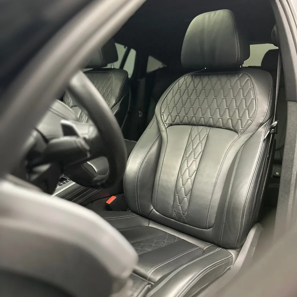 Repigmentation du cuir d'un BMW X6 M50d à Le Mans (72)