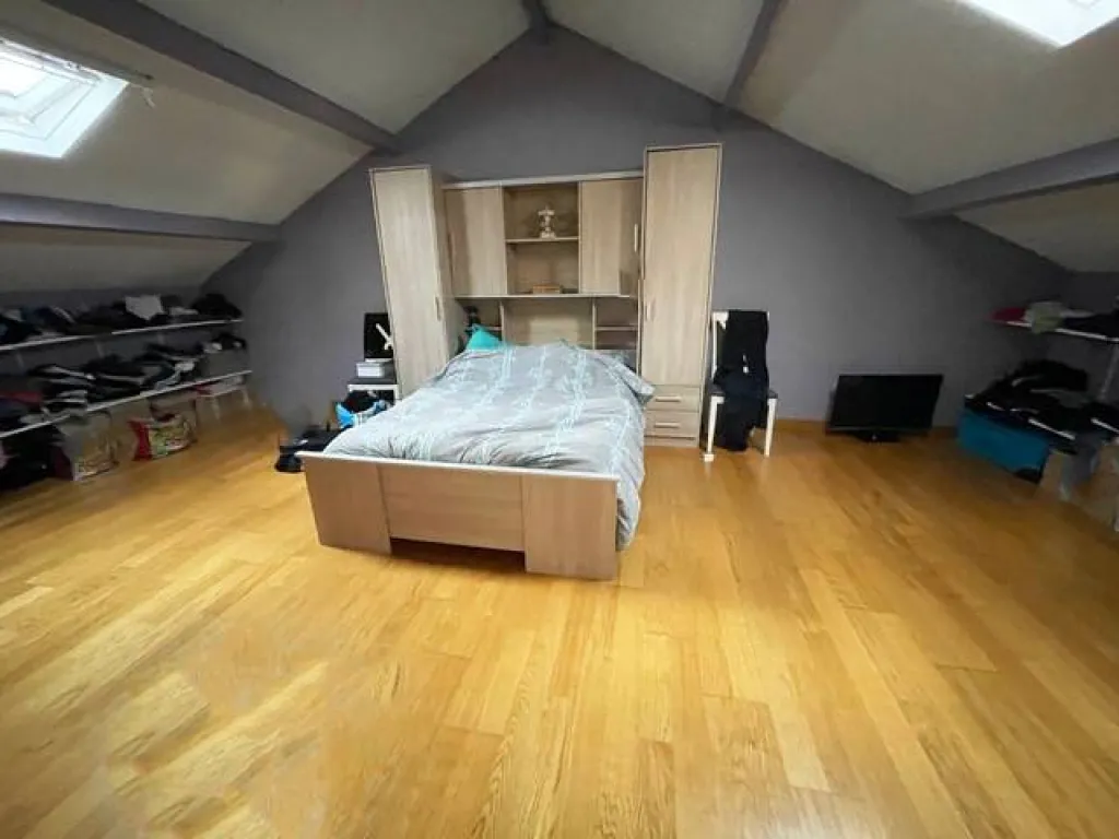 très belle chambre spacieuse