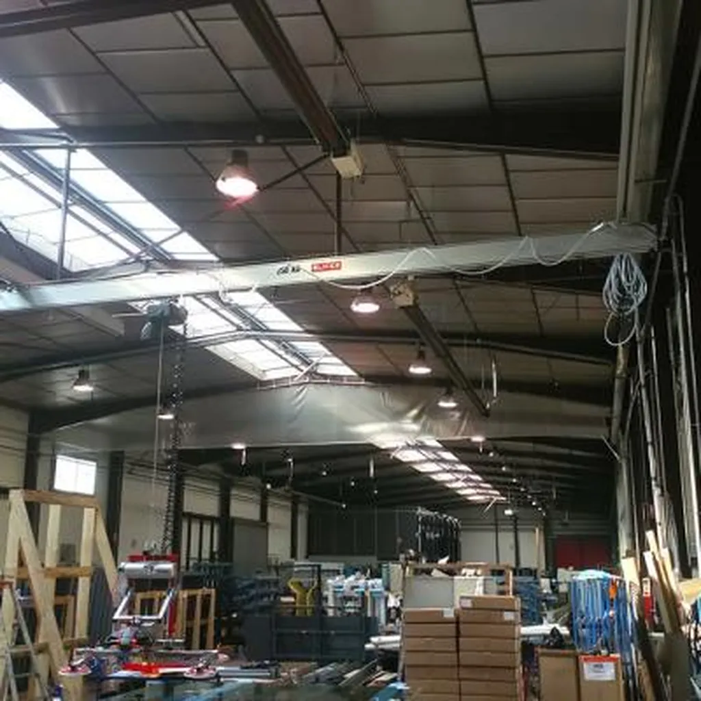 Pose d'une poutre roulante aluminium palonnier à ventouse barbaric à Bourg-en-Bresse dans l'Ain