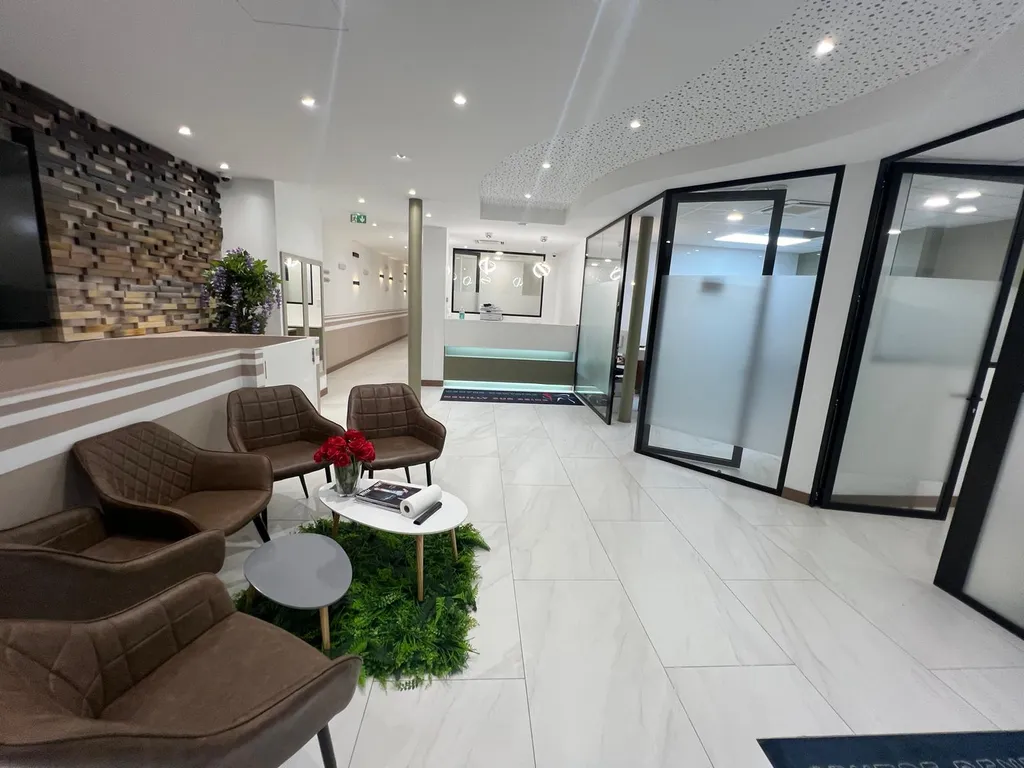 Vente - Boutique 400 m², Neuilly, Avenue du Roule 92200 NEUILLY-SUR-SEINE