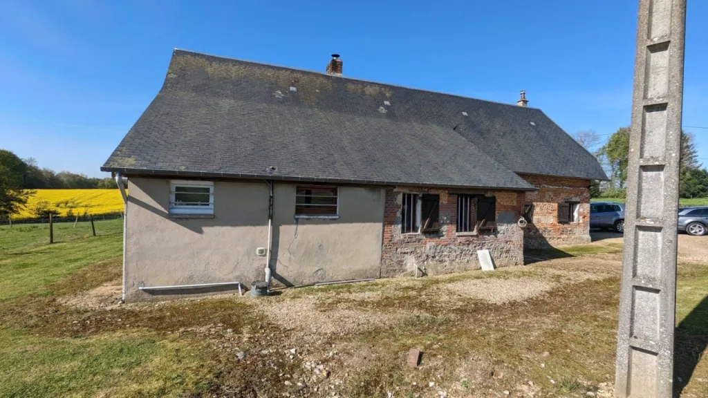 Ravalement de Façade à la Chaux sur Maison Individuelle près du Havre : Optez pour DRM Rénovation, Entreprise RGE