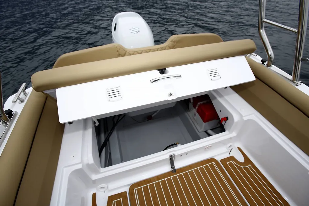 A vendre semi-rigide Soleil 20 neuf à la Martinique Fort-de-France