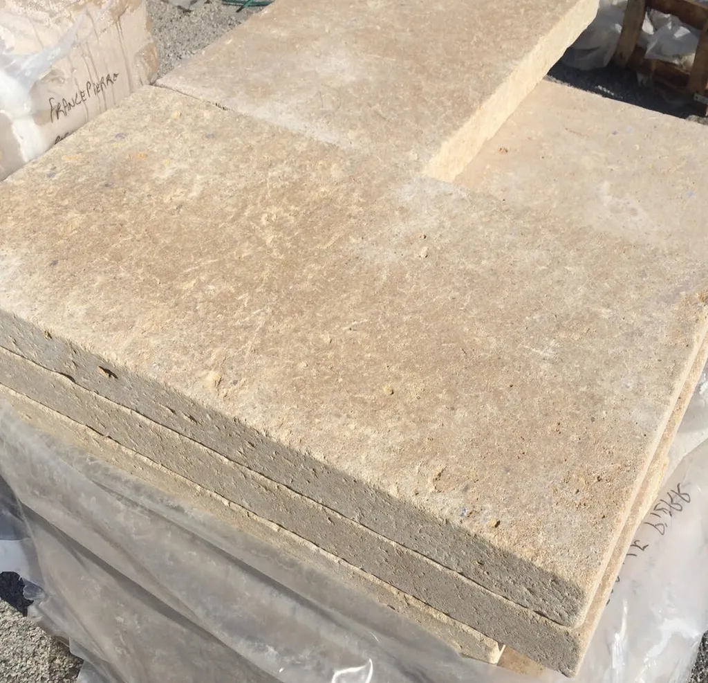 Pierre de Bourgogne IGP – Pierre de Lanvignes pour Terrasse, Dallage, Façade et Jardin, Qualité Certifiée FRANCEPIERRE Vente Directe