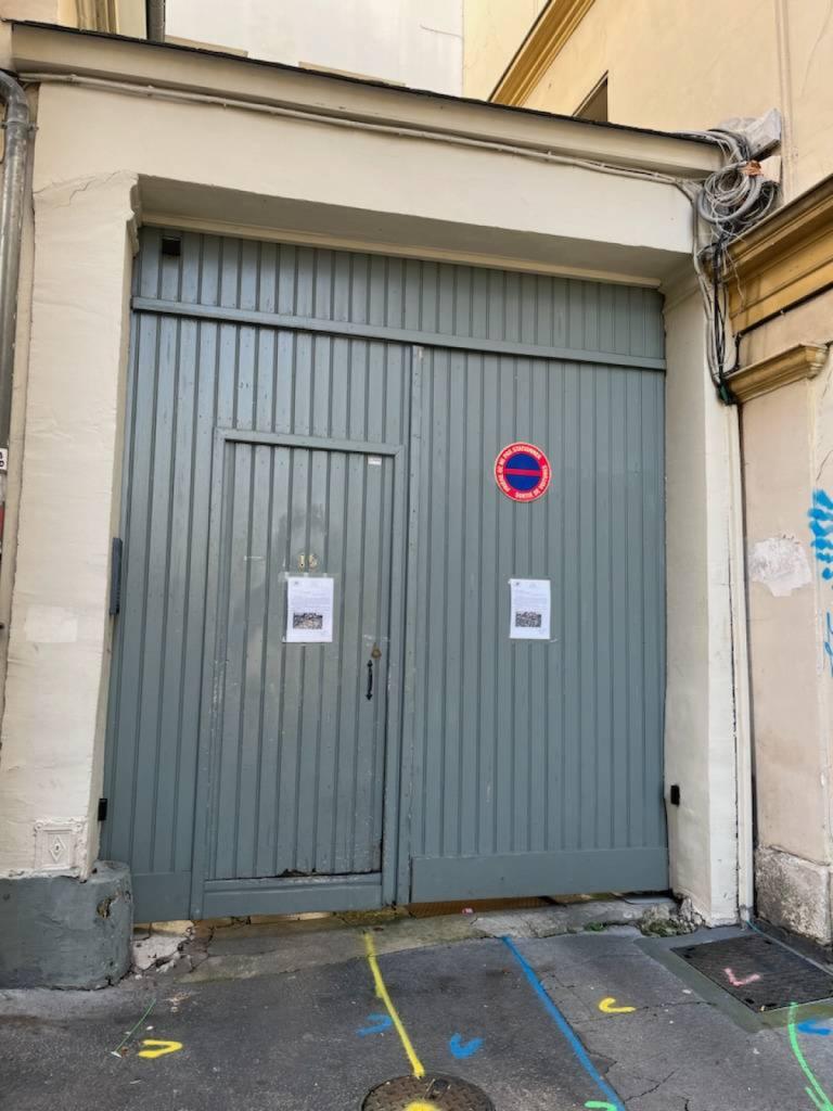 Place de parking en extérieur