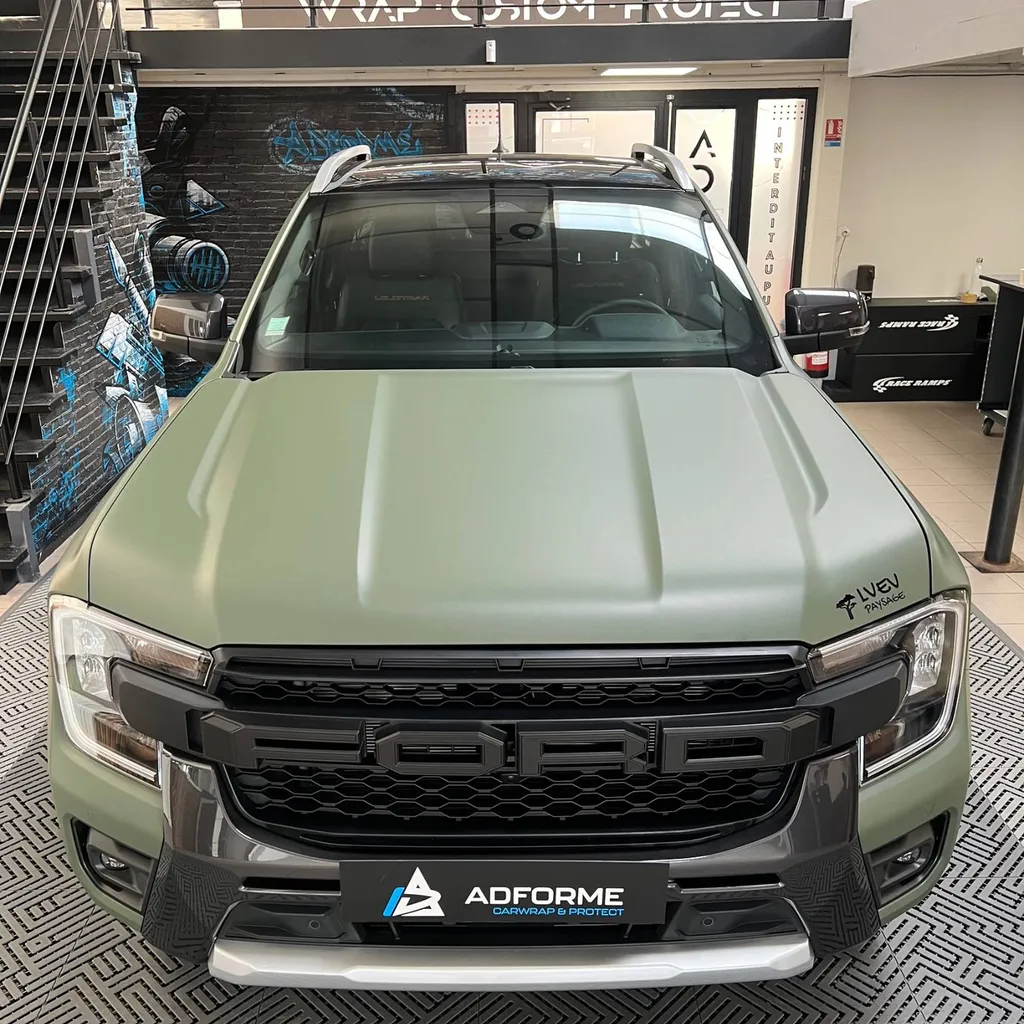 Car wrapping Ford ranger 
