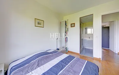 Chambre avec salle de douche privative 