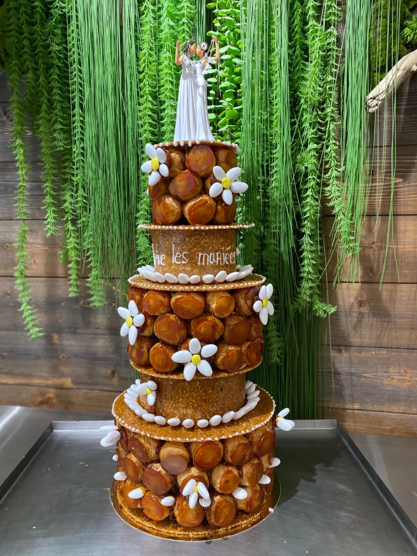 Nos pièces montées à base de choux pour mariage à villefranche sur saône