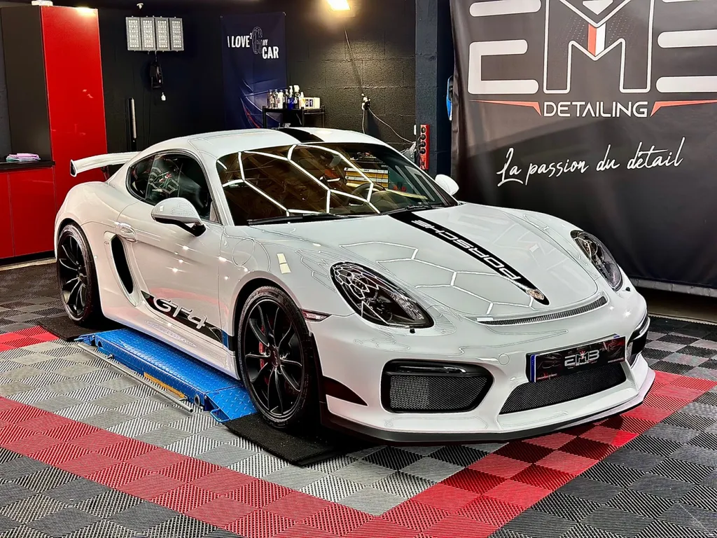 la meilleure protection carrosserie PPF voiture protection carrosserie Lyon Porsche GT4