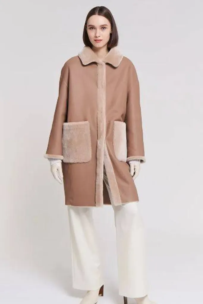 La collection Automne-Hiver Manzoni 24, le confort, l'élégance, des tons de crème et de chocolat qui ont séduit Sacha.