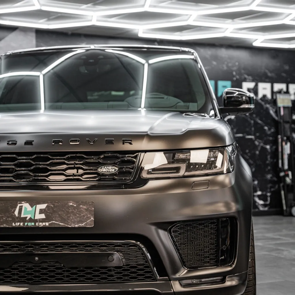 Protection carrosserie XPEL Stealth d'un Range Rover Sport à Anglet