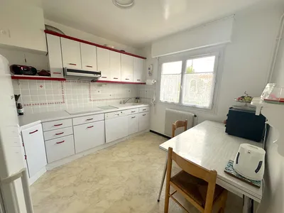 Maison familiale au calme - BRUGES