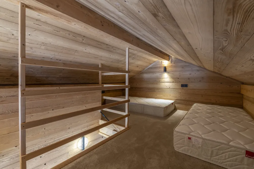 Appartement T3 + mezzanine à vendre dans chalet rénové à Pralognan-la-Vanoise – authenticité et confort moderne au cœur du village