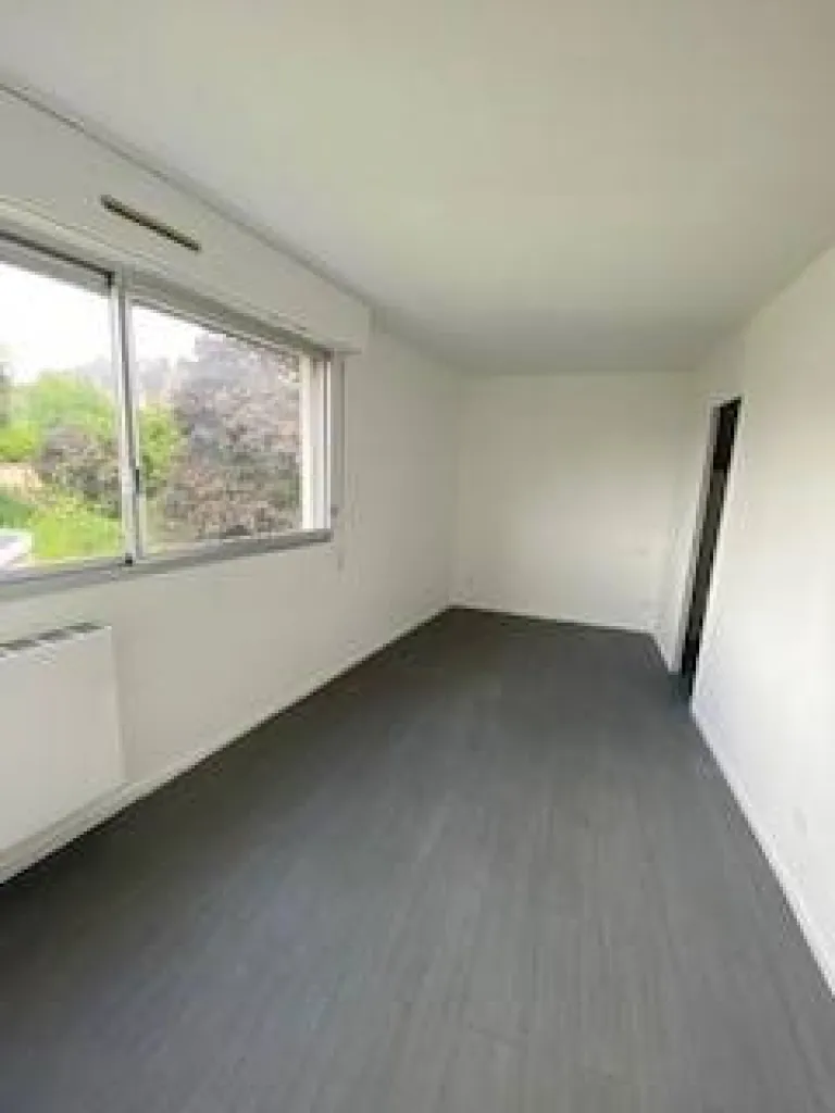 Situé au 2ème étage