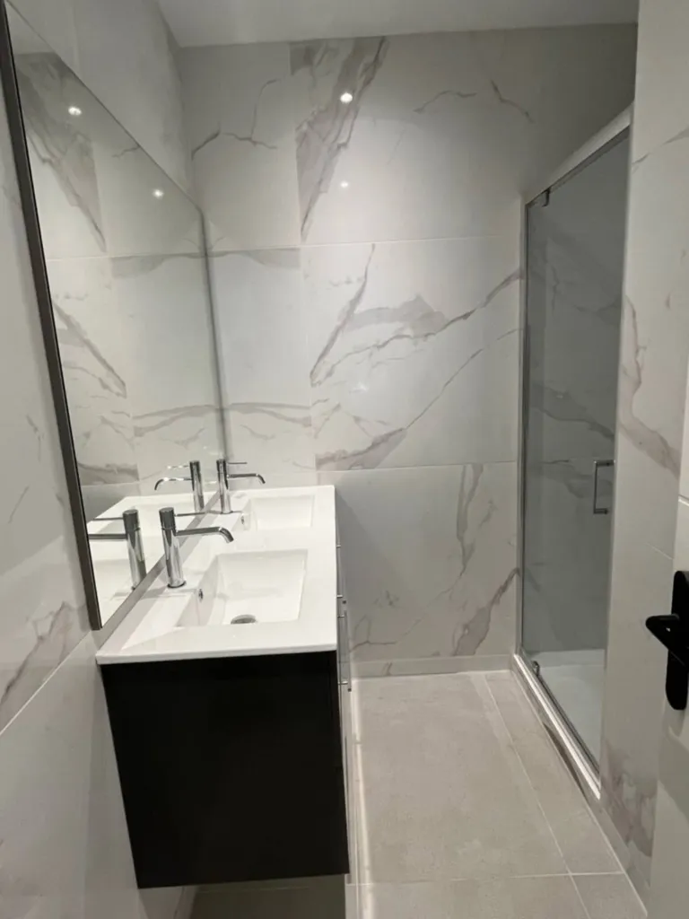 Loft T5 duplex au calme à Vénissieux limite Lyon 8ème avec jardin privatif proche Tramway