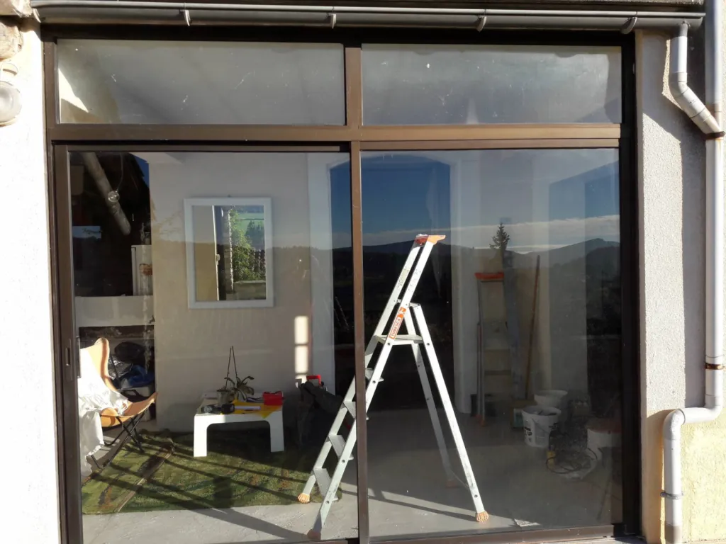 Baie vitrée coulissante aluminium avant intervention