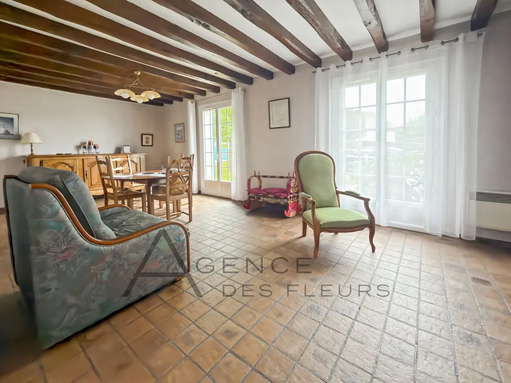 À vendre, maison de 92 m² sur sous sol complet édifiée sur un terrain de 1050 m² située sur la commune de ST PIERRE LES ELBEUF 76320