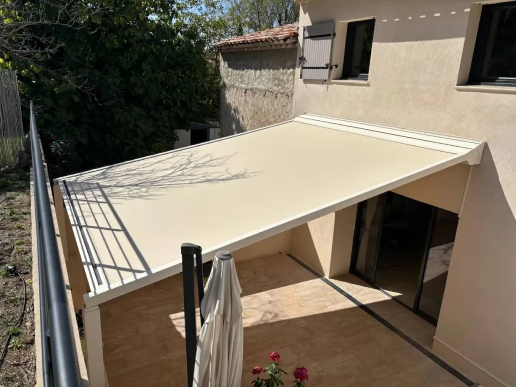 Installation d’une pergola Lapure Renson à Bouc-Bel-Air (13) ##https://renson.rossipro.fr/details-installation+d+une+pergola+lapure+renson+a+bouc-bel-air+13-741