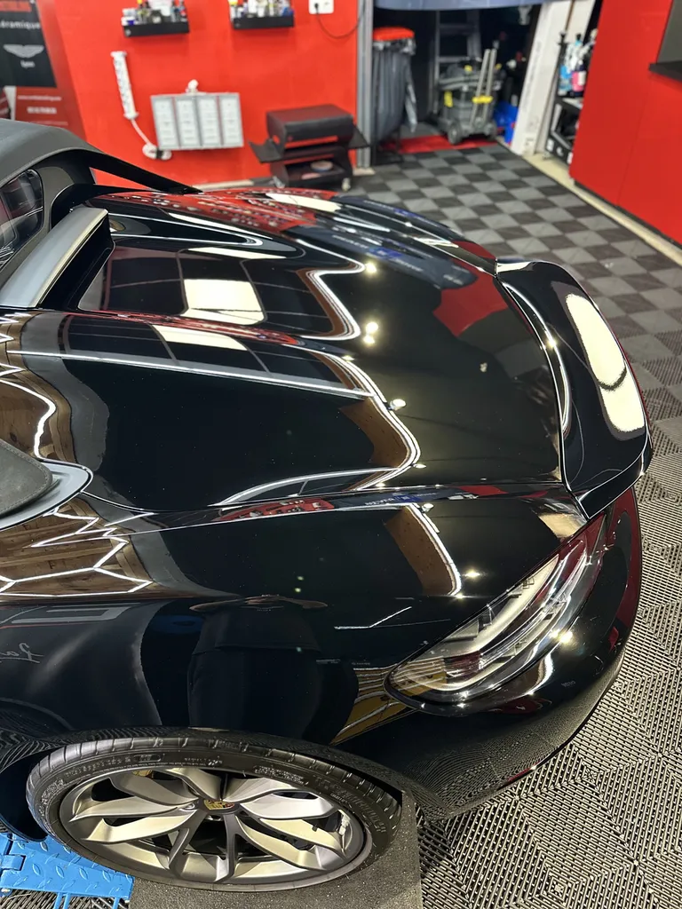 Traitement céramique by EMB DETAILING spécialiste Porsche sur Lyon 