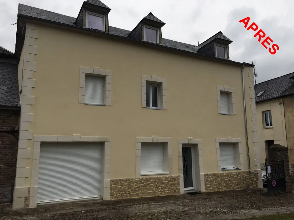 Faire une façade extérieure pour une maison de campagne en imitation pierre de taille à Franqueville saint Pierre 76 proche de Rouen 76. 