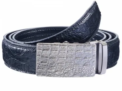  Photographe packshot maroquinerie CEINTURE NOIRE CROÛTE DE CUIR STYLE CROCODILE BOUCLE AUTOMATIQUE