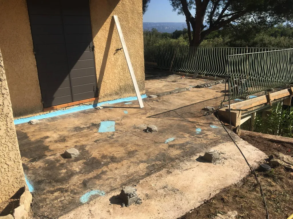 Rénovation d'une terrasse d'une maison individuelle à Lamanon