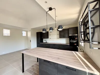 Vivre à Versailles dans un superbe appartement lumineux de 122 m² avec jardin privatif à 200 mètres du Château de Versailles
