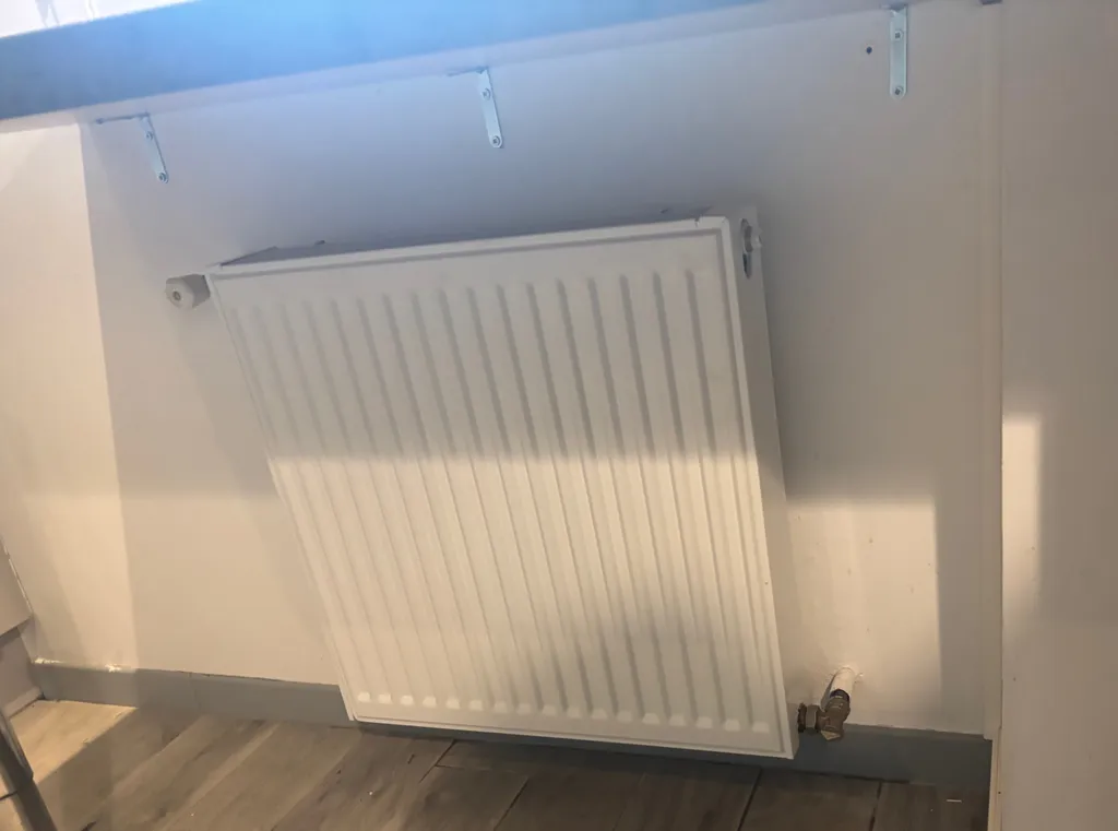 Fourniture et remplacement de deux radiateurs acier à eau sur un réseau de chauffage à Dammartin-en-Goële 77230