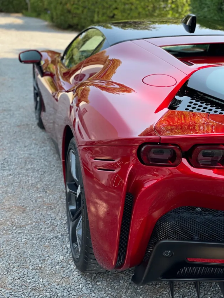 Pose protection céramique  Sur Ferrari SF 90 Stradale à Monaco 