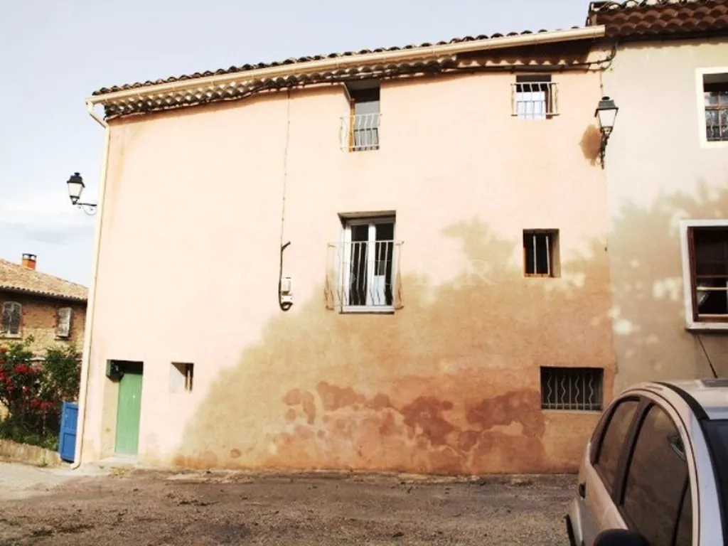 En vente dans le Comtat Venaissin,  charmante maison de village à 10mn de Carpentras, le pied à terre idéal en Provence  