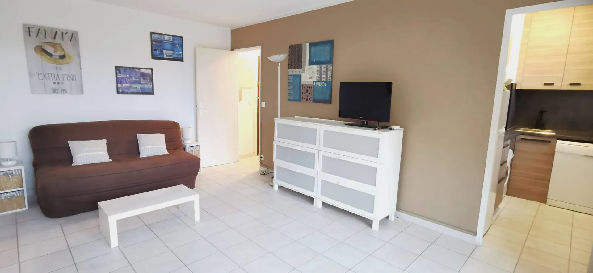 Vente appartement T1/2 Cassis  avec terrasse dans résidence avec piscine et parking aisé