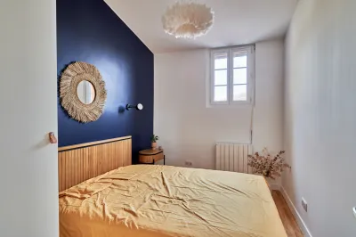 Rénovation intérieure toute en couleur Rue des Augustins à Bordeaux avec