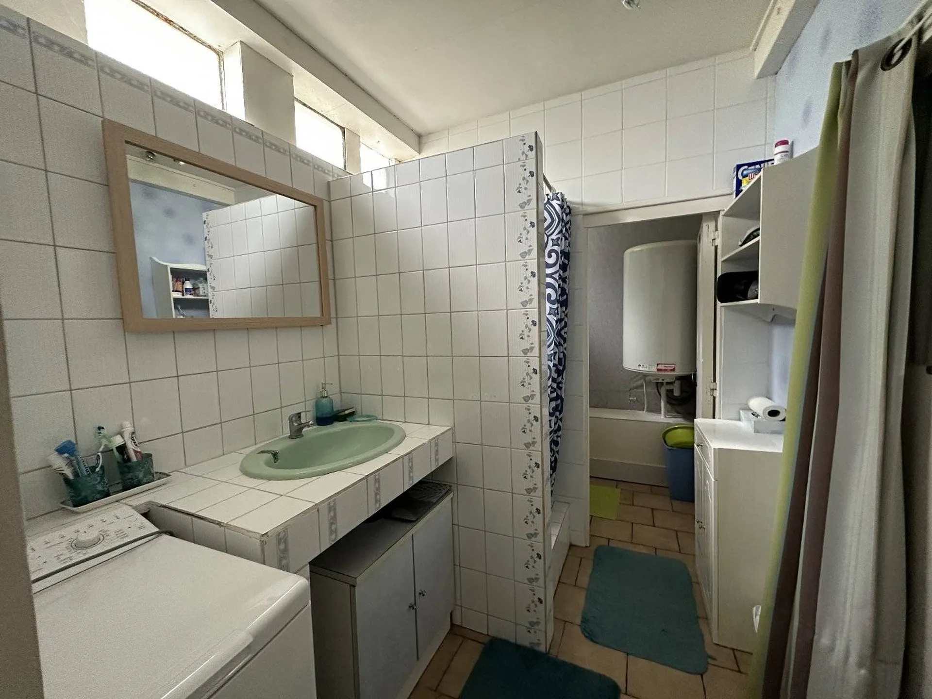 Vends, Charmante maison de ville lumineuse de 66m² nichée sur les hauteurs de Dieppe et sa cour fermée d’environ 100m2.