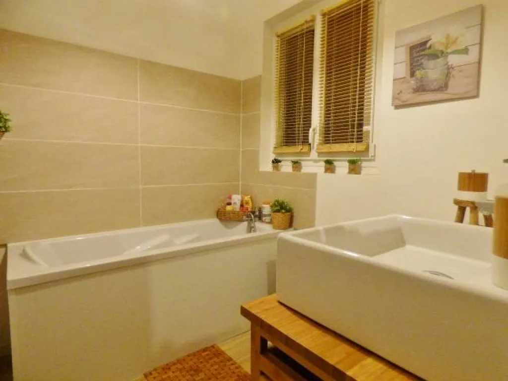 A vendre maison à étage rénovée proche commerces proche oissel 76