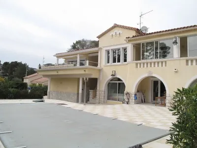 Cassis maison à vendre
